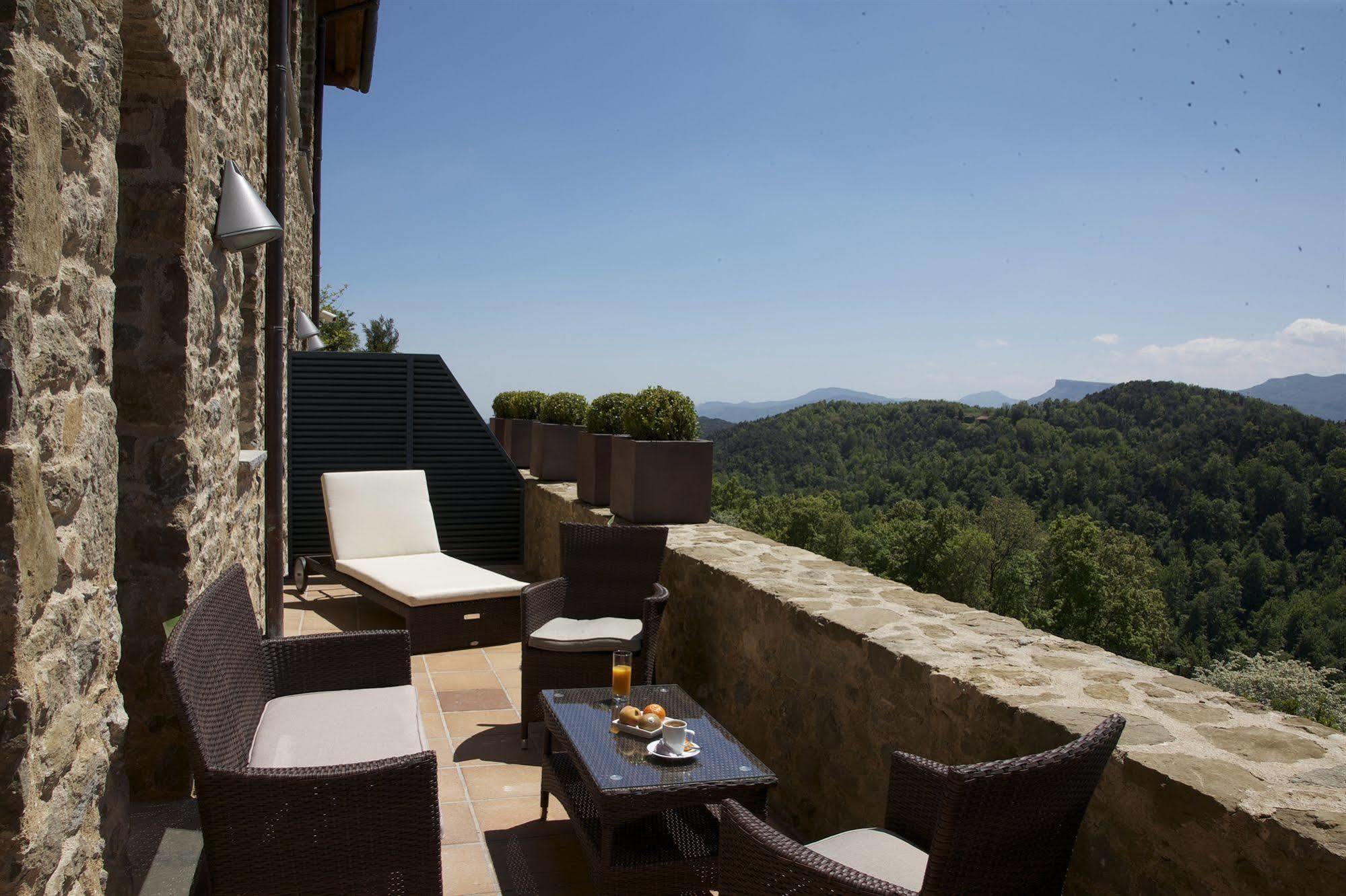 Hotel Restaurante El Ventos Sant Felíu de Pallarols エクステリア 写真
