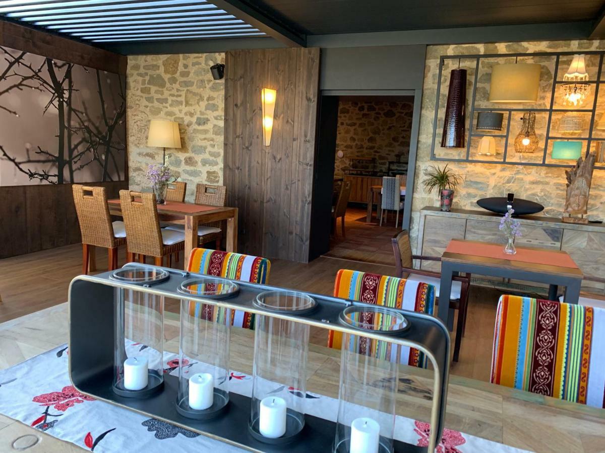 Hotel Restaurante El Ventos Sant Felíu de Pallarols エクステリア 写真
