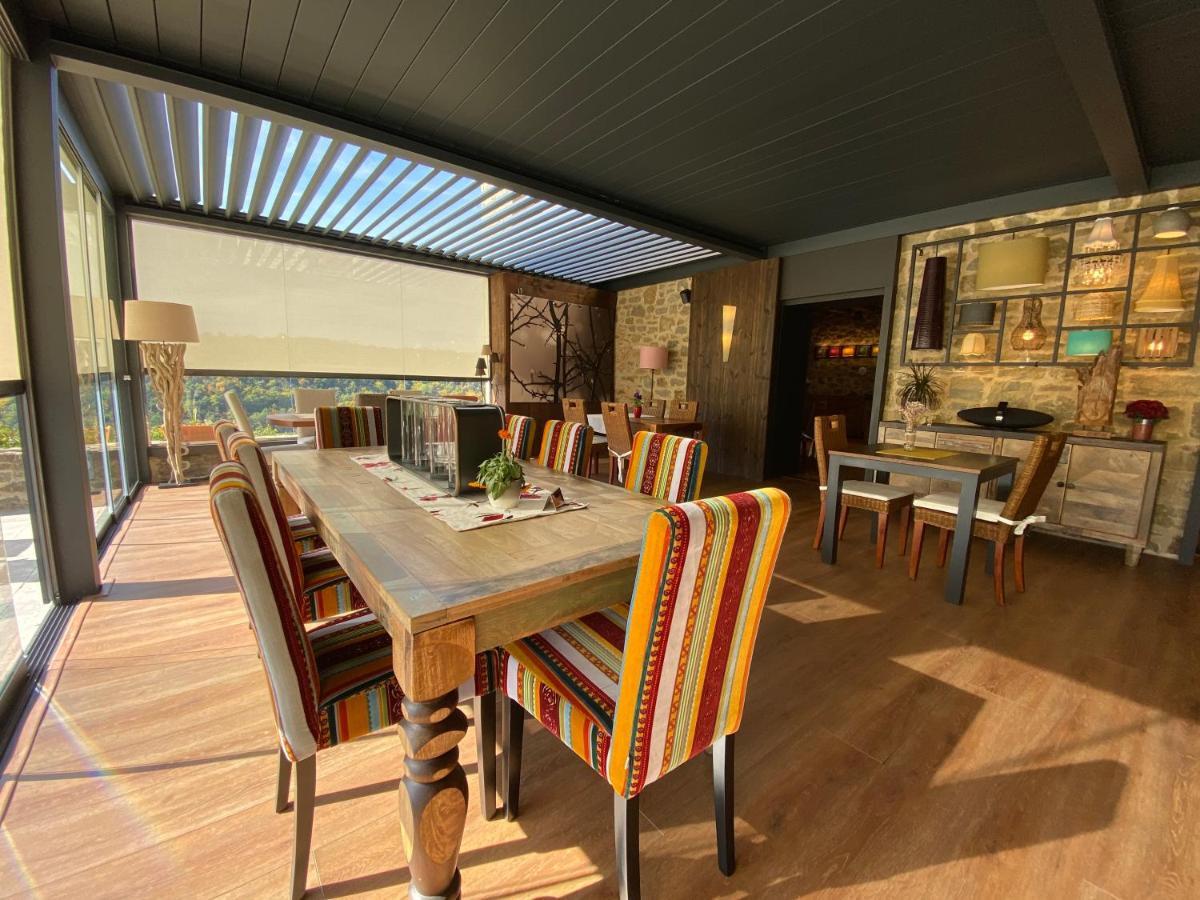 Hotel Restaurante El Ventos Sant Felíu de Pallarols エクステリア 写真