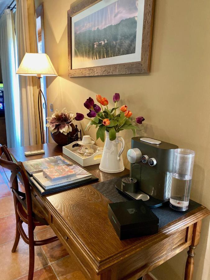 Hotel Restaurante El Ventos Sant Felíu de Pallarols エクステリア 写真