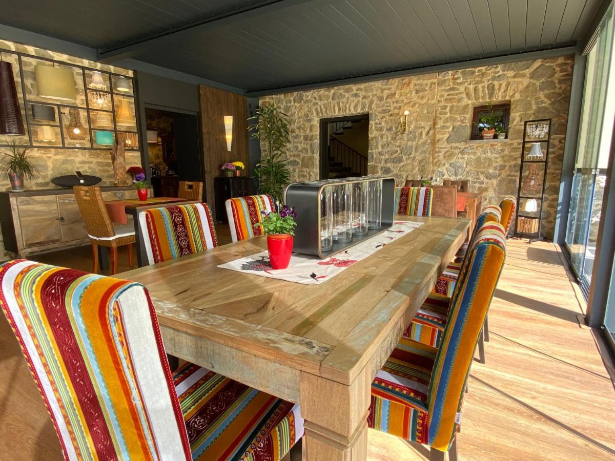 Hotel Restaurante El Ventos Sant Felíu de Pallarols エクステリア 写真