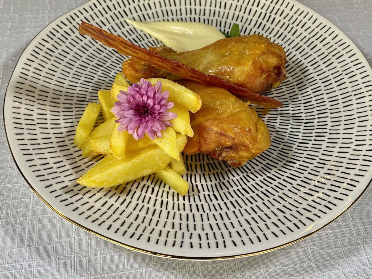 Hotel Restaurante El Ventos Sant Felíu de Pallarols エクステリア 写真
